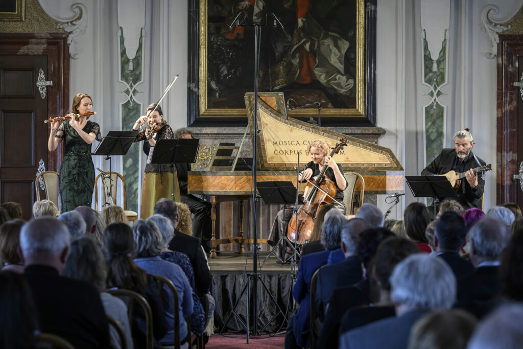 Apollón & Dionýsos<br>© Petra Hajská